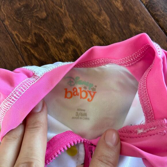 Disney Baby Girls 3-6 Months One Piece Rash Guard Swimsuit Minnie Mouse Pink - Picture 6 of 7
